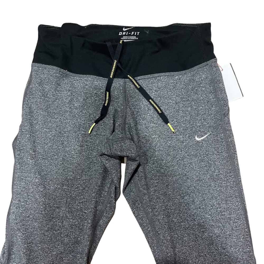 Nike Dry Fit, capri athletic bottoms for kids- Size: XS